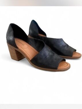 Lucky Brand Black Leather Peep Toe Block Heel Sandal Raheema Cut Out Size 8.5